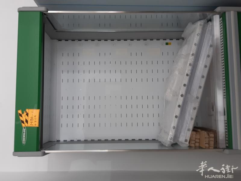 出售展示柜