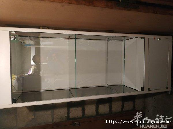 高档玻璃展示柜出让高