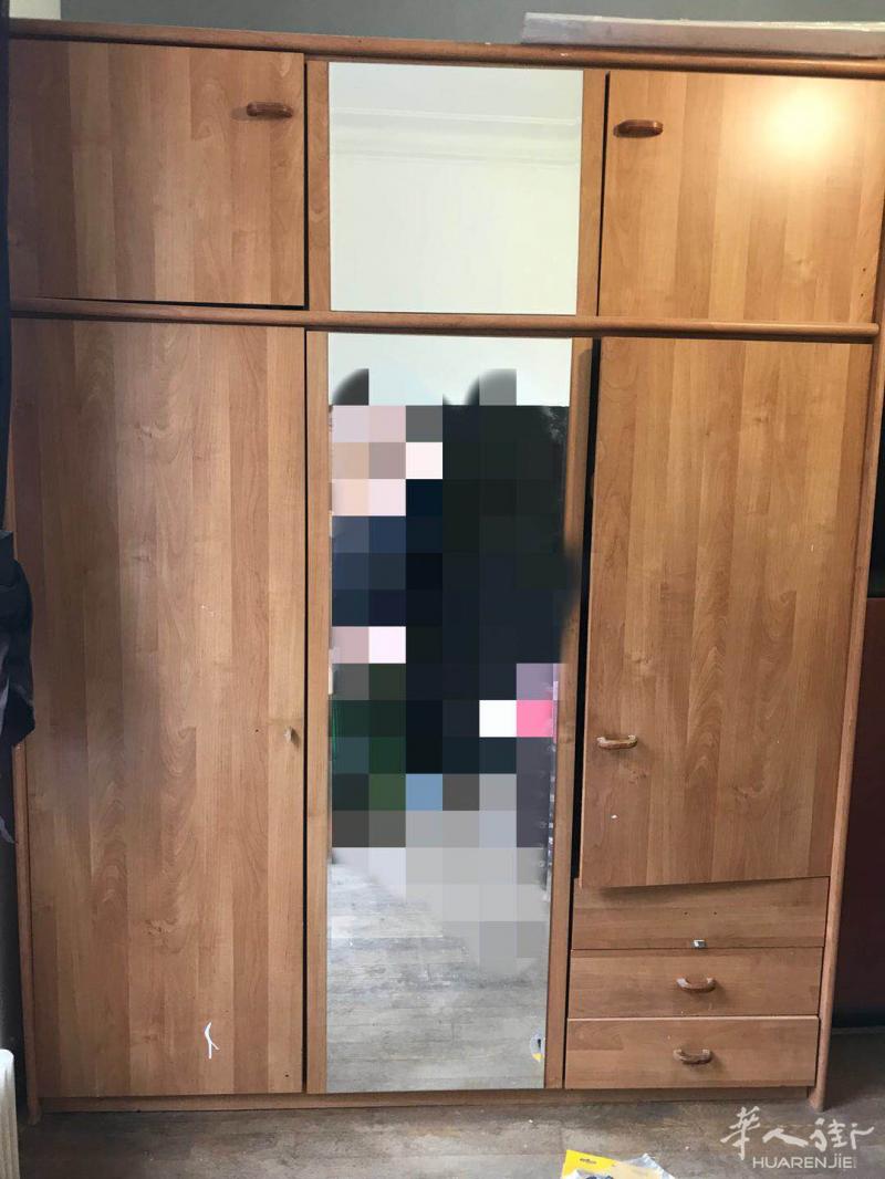 家俱家电 半卖半送 电视大衣柜大书柜洗衣机电暖气 5-10欧自取
