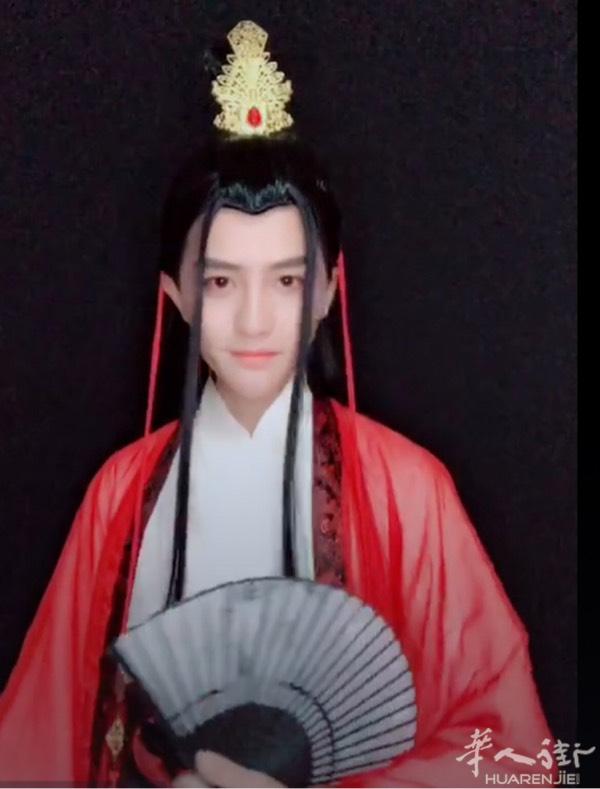 我就晒晒我自己
看上的带走，看好的交朋友，路过的求