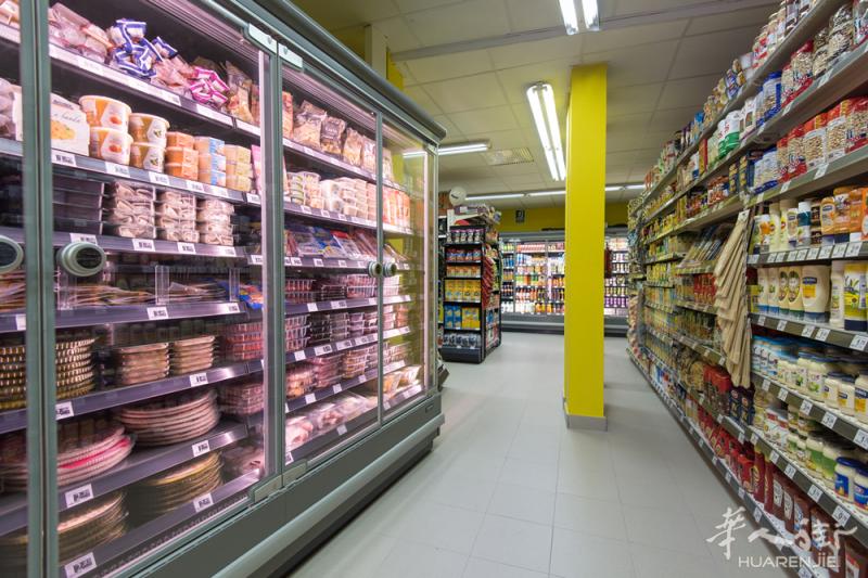 西著名连锁便利超市品牌在马德里首家加盟店开业,365天对外营业