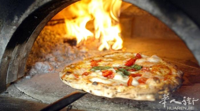 意大利正宗那破伦烤材pizza午餐为留学生特大优惠半价！！！！！！！