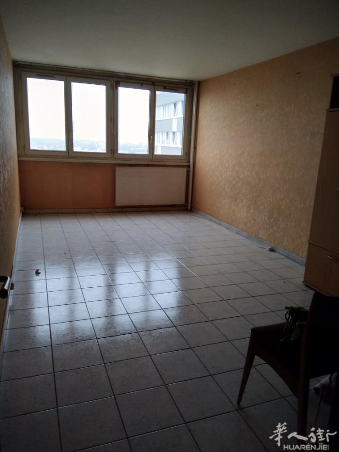 13区华人中心 近地铁 porte de Choisy3房一厅 车位74M².米出售418000