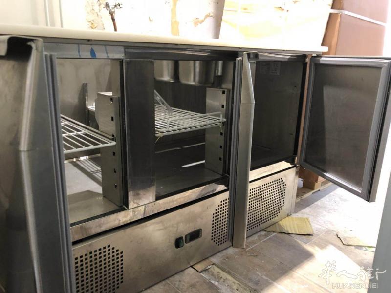95新冷藏柜操作台工作台，原价1650 因装修腾位置现超低价出售
