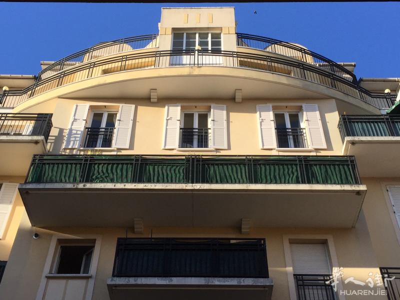 VILLENEUVE LA GARENNE，复式87平方米，双人客厅，3间卧室和朝南的阳台