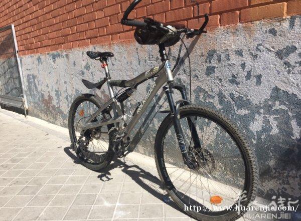 出Rockrider 山地车一台