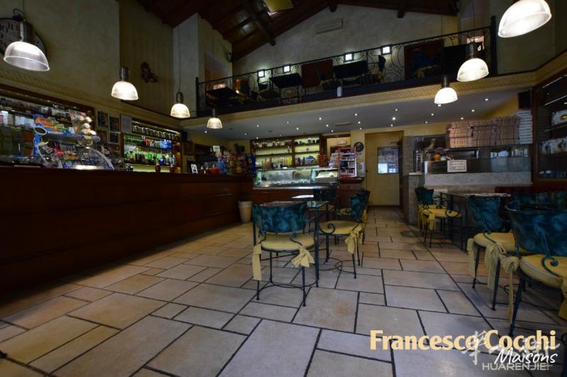 11712 普拉托一家50年历史的酒吧/快餐地区中国街内有Tabacchi微信francescoteam