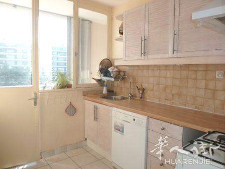 -- 94省 Fresnes 吉屋出售 -- 2700€/㎡ 三房一厅（2个阳台，parking，cave）