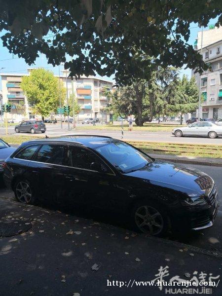 米兰奥迪5座出租车