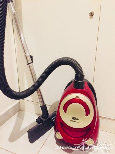 无袋吸尘器