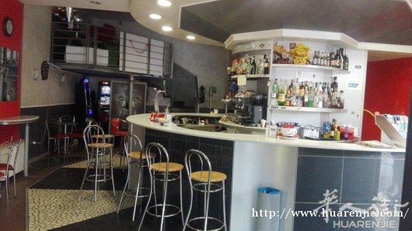 酒吧转让 reggio emilia 山区小城市