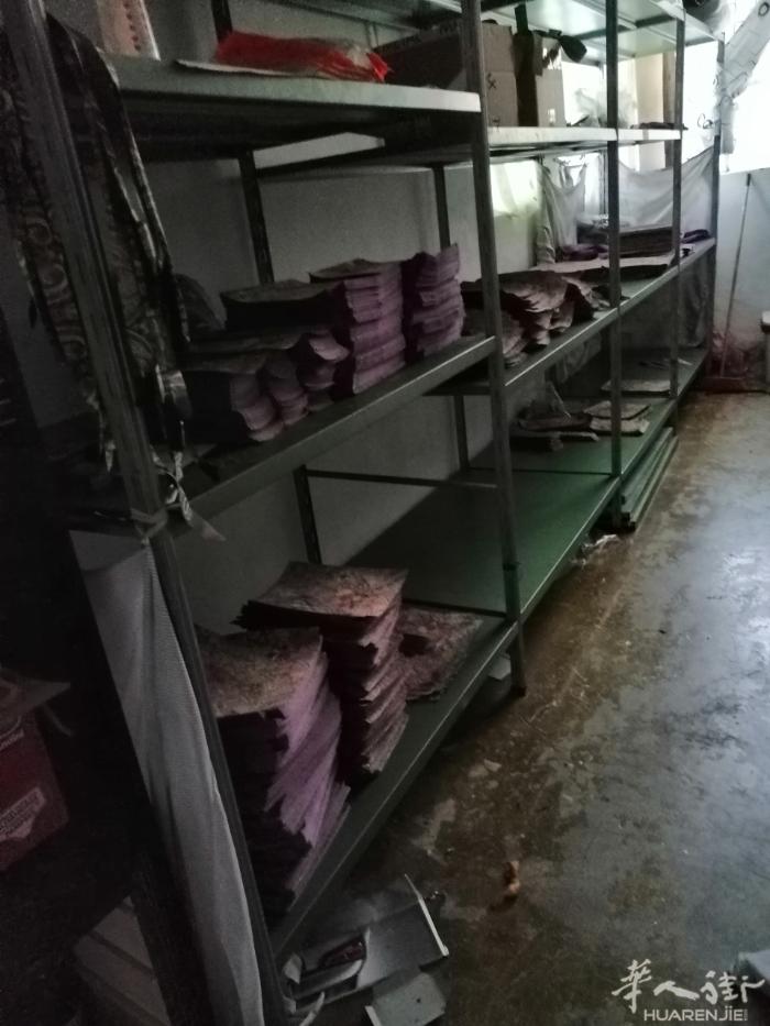 米兰边家庭式工厂转让