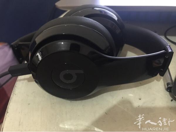 本人欲出售一个beats 3 solo 耳机，基本