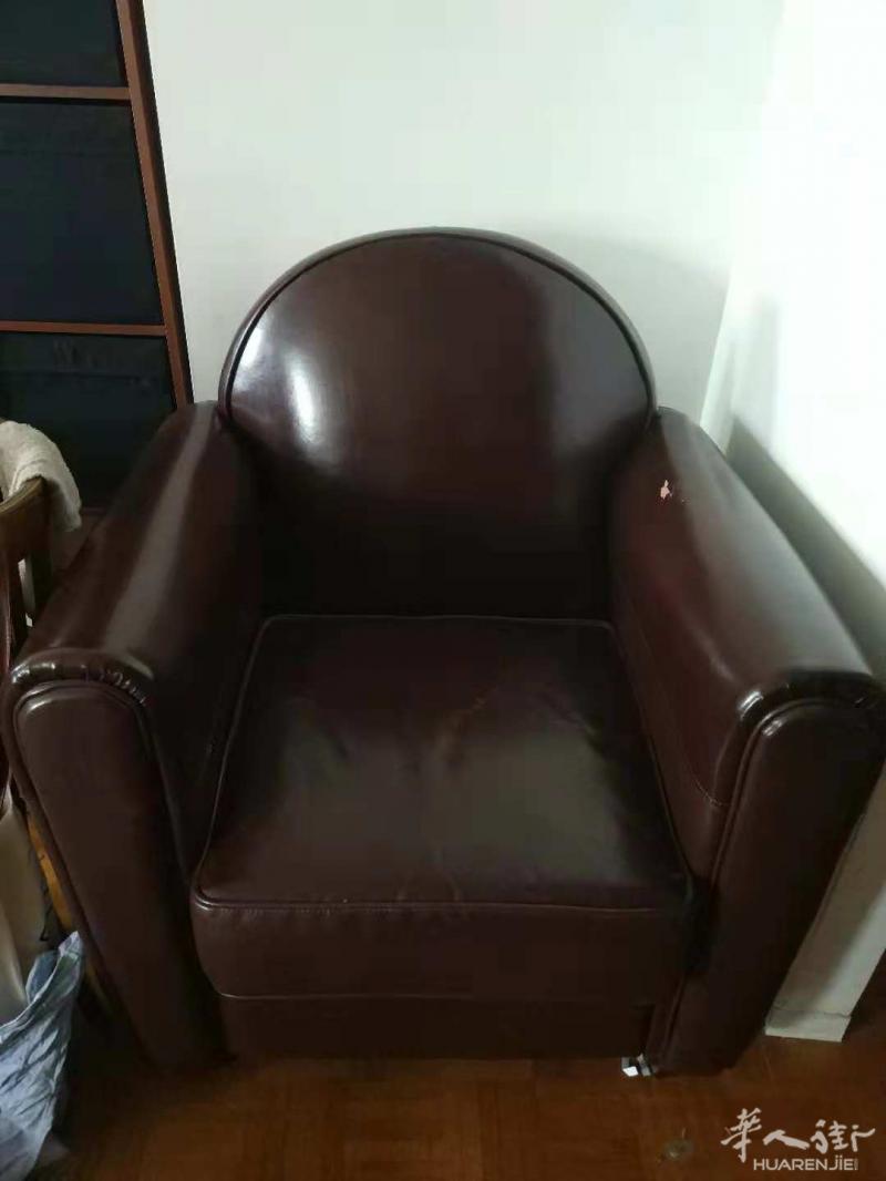 转一个俱乐部沙发fauteuil type club, cuir simili,60欧
