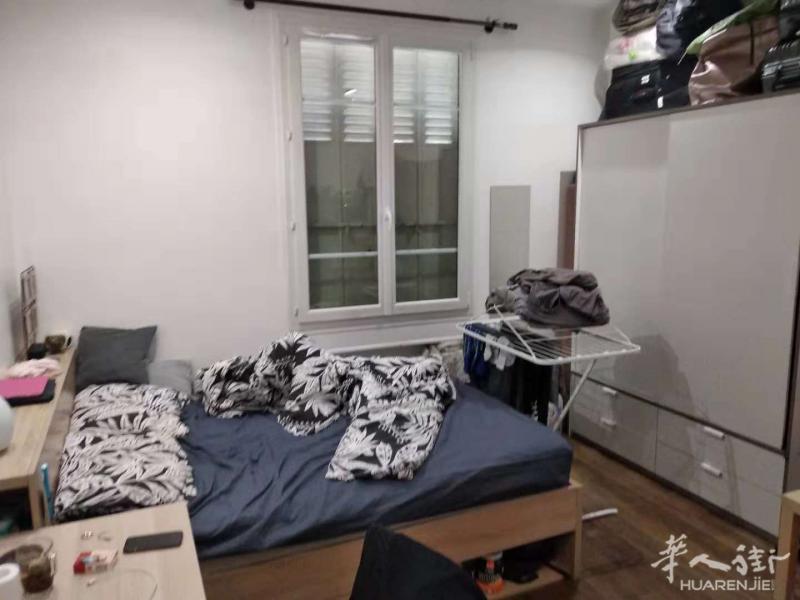 吉屋出售 RER B bagneux 车站口 24.4 平米 独立厨房studio 中国一楼
