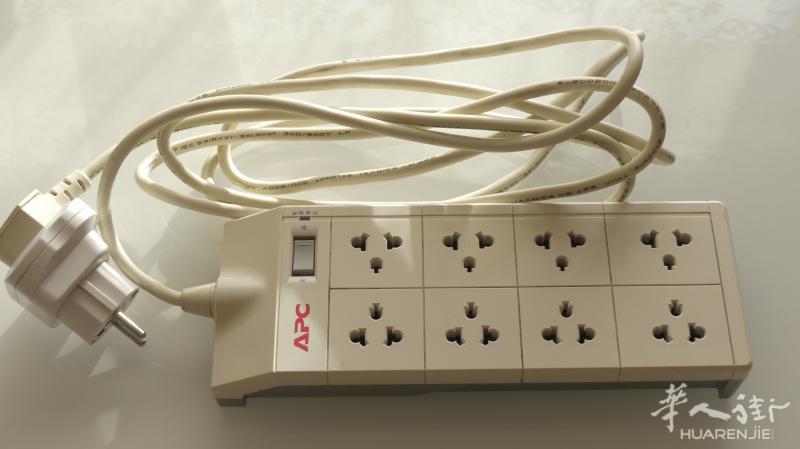 苹果电脑13寸 相机 插排,转换器,三角架