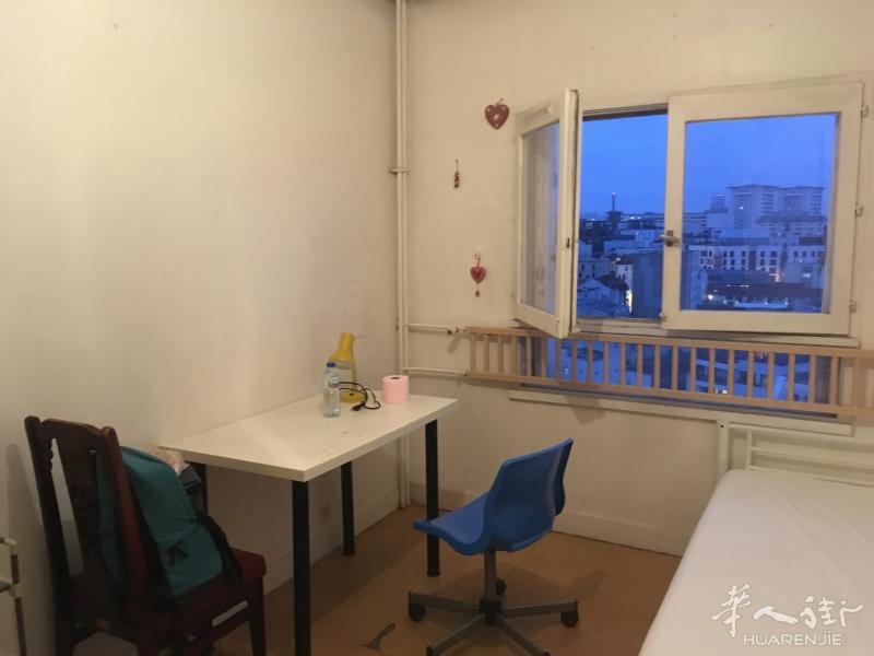 RER B线近大学城Laplace地铁站公寓单间出租，470欧每月