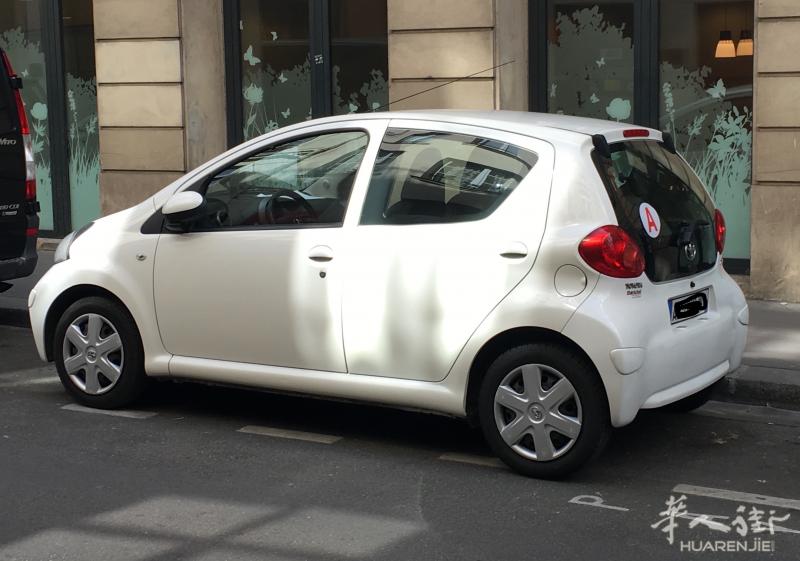 售丰田Toyota 白色AYGO 汽油自动档车