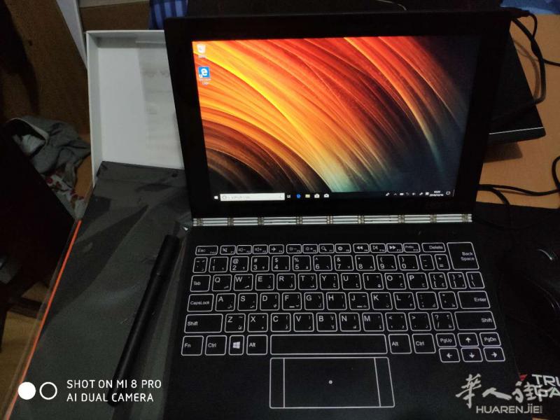 出联想YOGA BOOK W10操作系统 超薄机身 方便携带 有意向联系 350欧