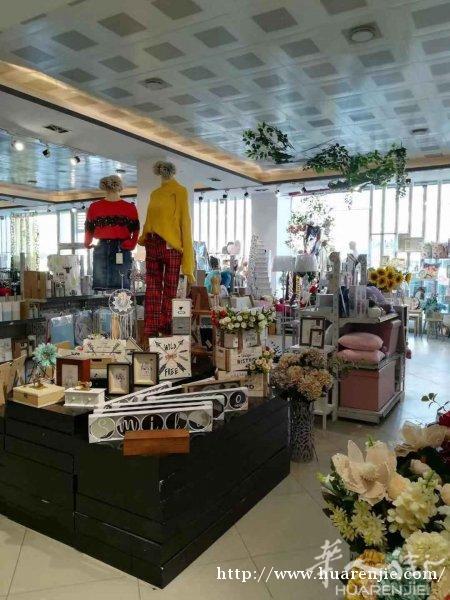1000平方精装服装店转让
