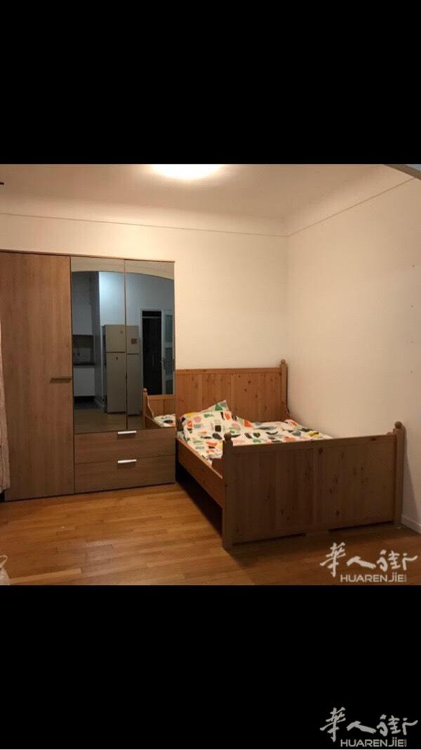 🚇E线 安全好地段
93区 绝世好房出租 新家具