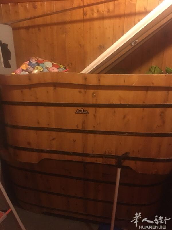 马桶按摩店里用的一百一个谁需要自己拿走