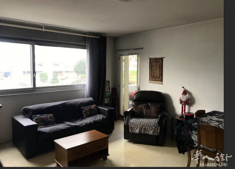 La Courneuve(93120) 73平T3带车库和cave仅157500欧费用全包