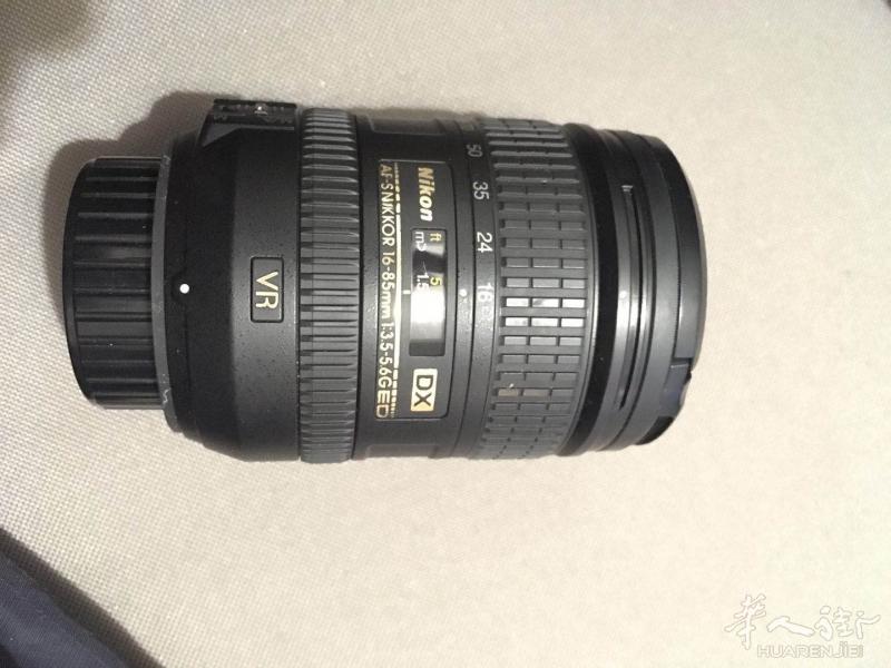 尼康相机镜头16-85 和 50mm 定焦头