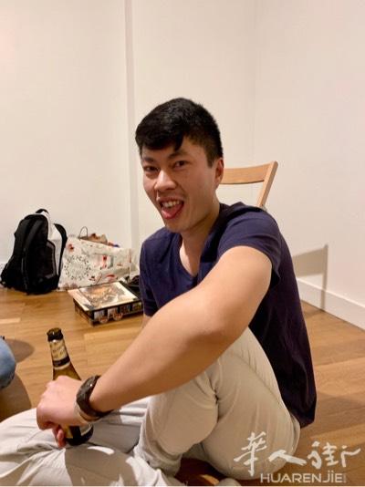 希望遇到有缘人吧
非诚勿扰
谢谢
微信：bin45