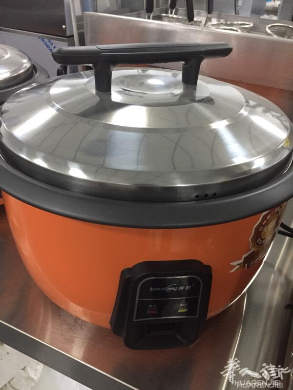 华商厨具精品电饭锅店内现货打折促销