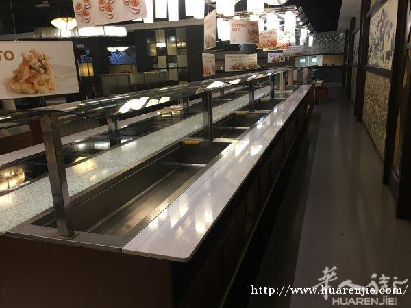 有一整套大型自助餐的buffet 展示台另有椅子转让