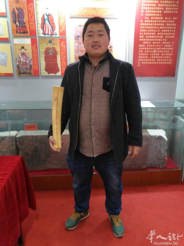 本人男43岁河南人，刚来法国，心地善良性格温柔开朗，寻找一位聊的来的微信女朋友，