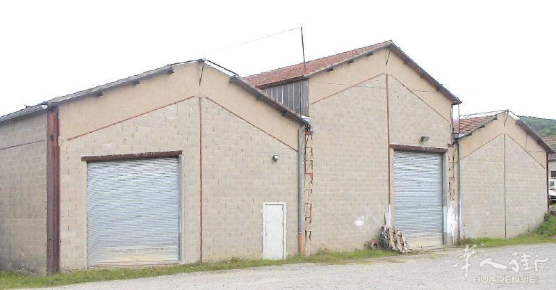 法国中部仓库分租: 月租3€/平方起,面积150m²起租, 位于里昂到克莱蒙市之间