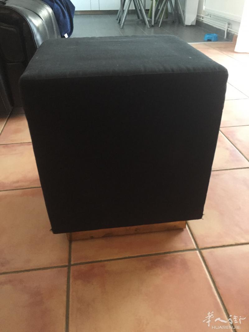 Poufs 矮座 出手