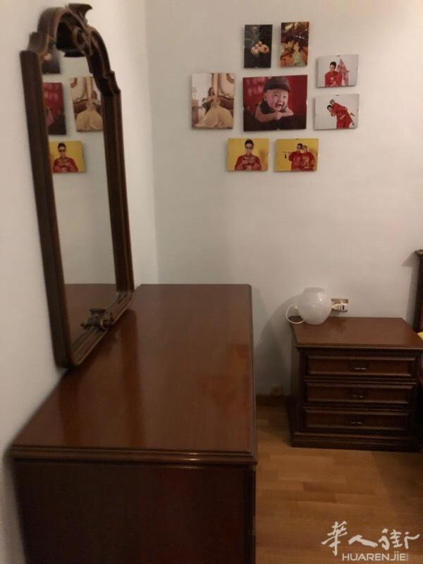 近piazza firenze唐人街