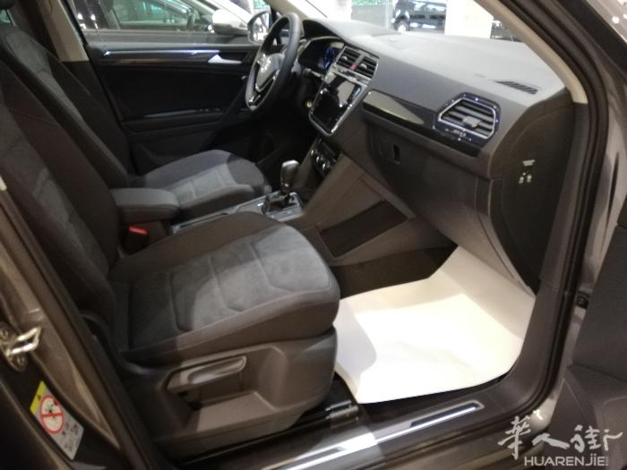新款TIGUAN 新车 高配 0公里展览车 液晶显示屏 带导航 2.0自动挡 柴