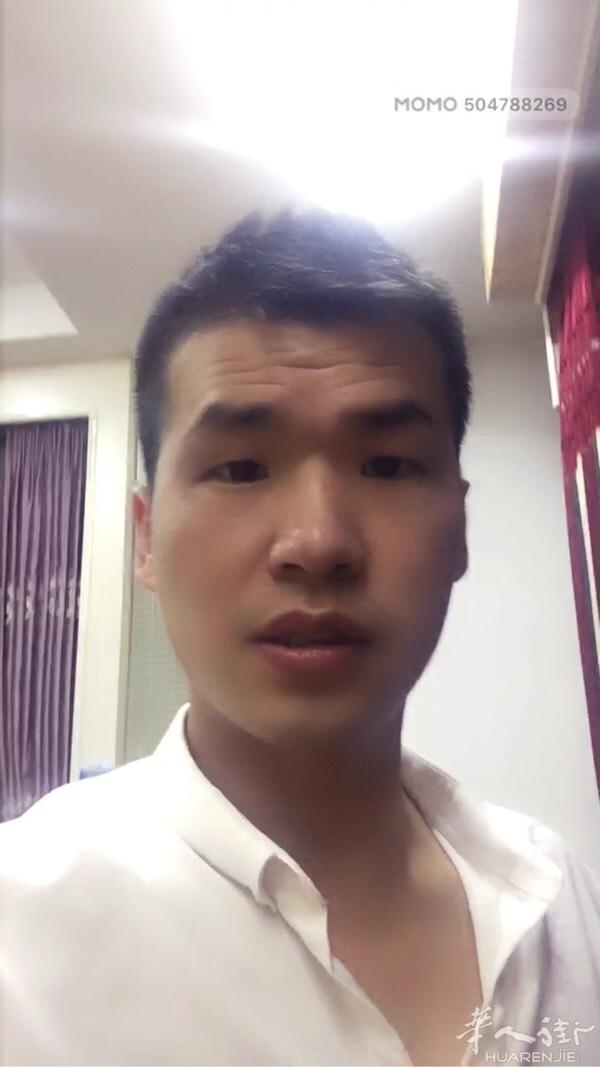 本人男   33岁 文成人。1.73高。在意大利。