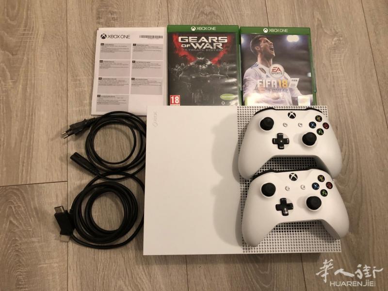 几乎全新XBOX ONE S 送两只手柄+游戏