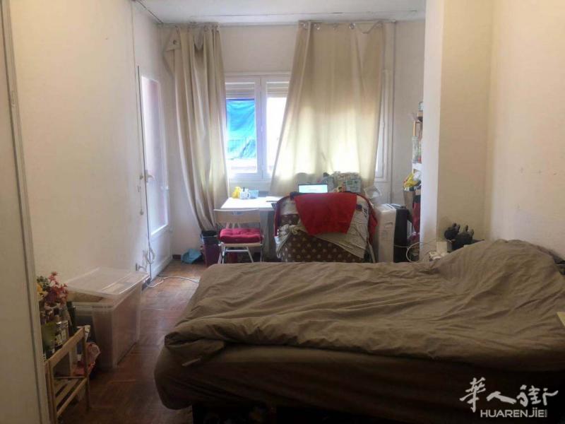 马德里市中心带阳台大床房大房间