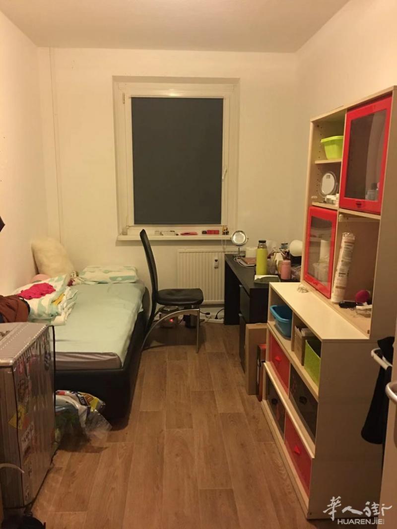 wg 出租,可以anmelden。现在就可以入住。 230欧每月，全包，而且没有nachzahlung。 kolonnadenstr.30 04109 leip