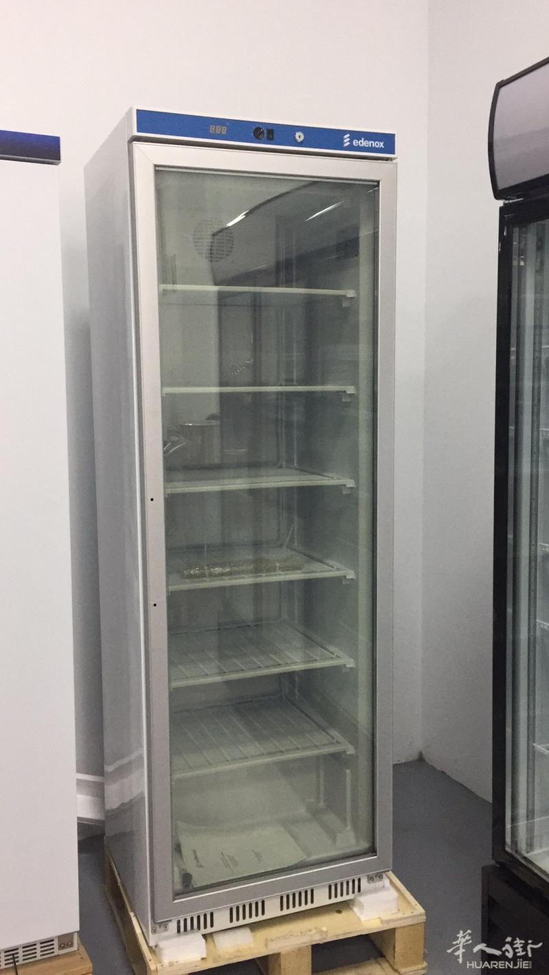 出售各种尺寸种类冰箱， 风箱 工作台冰箱