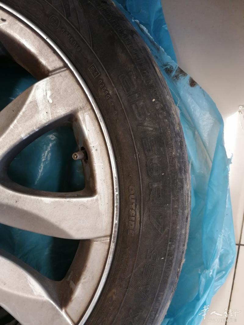 买新车 出售 老 车钢圈 17寸 215x50R17  95v XL  四个一起100大洋 谢绝讲价  非诚勿扰 有需要自取 327 837 6366