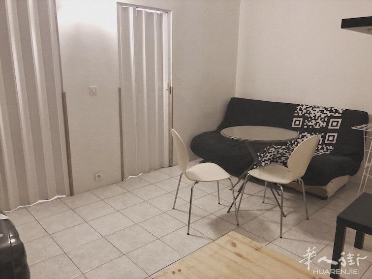 13区两室一厅中的大房间分组 近7号线maison blanche 14号线olmpaides