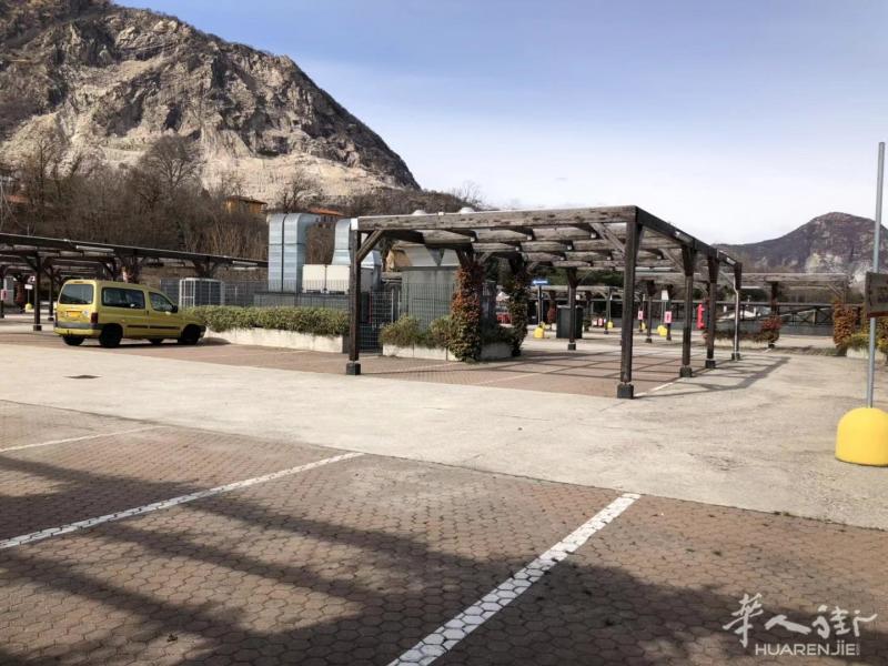 lago Maggiore 边 超市出售