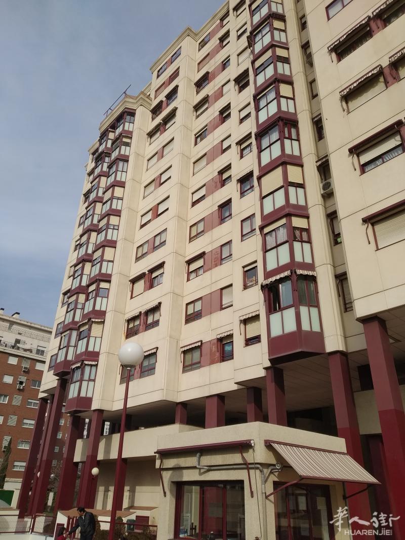 #3号线 San Fermín 高级公寓 封闭小区#
