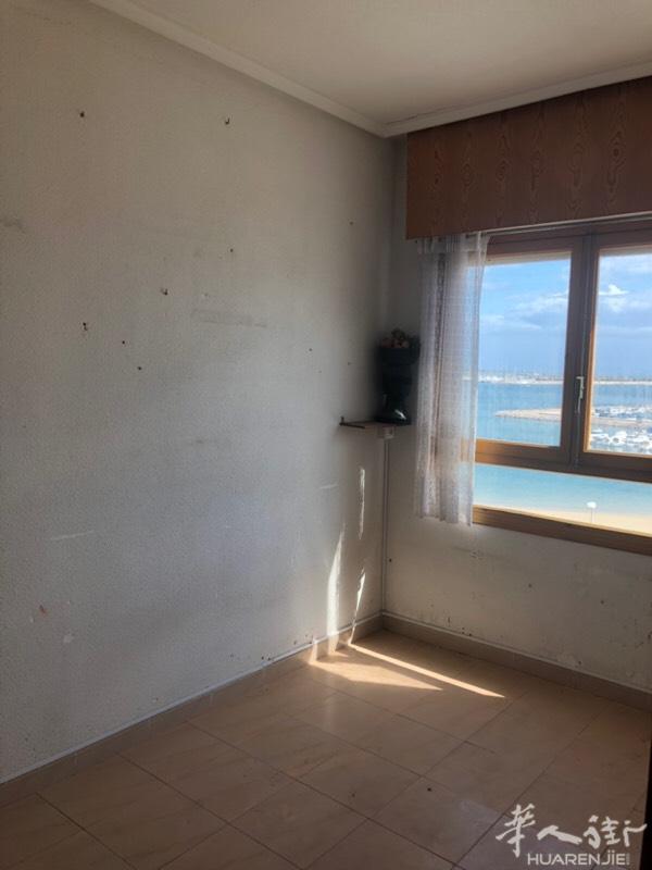 在Alicante的旅游胜地torrevieja有