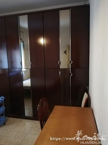 A 线地铁arco di travertino有双人房间出租，