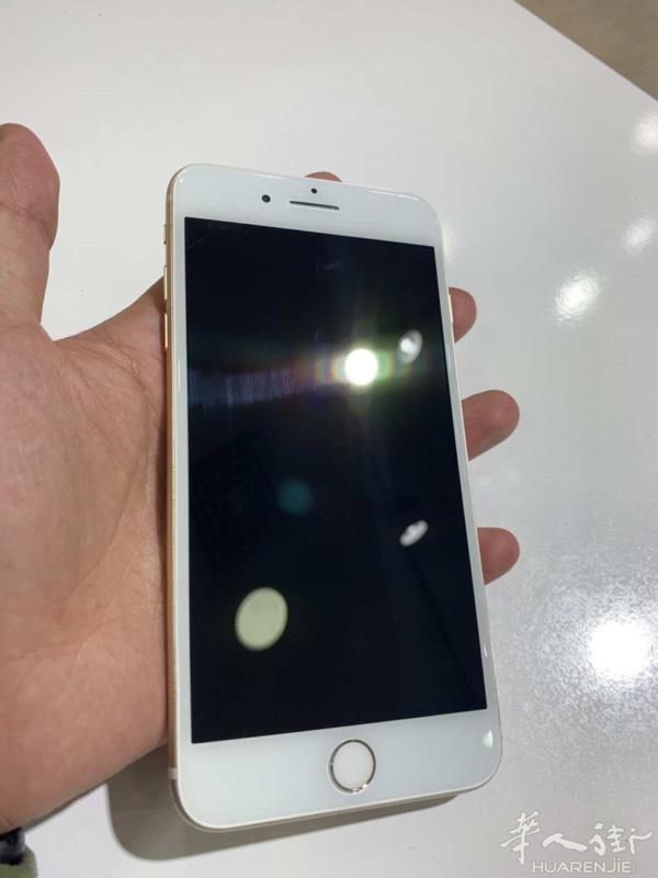二手7 plus 32GB 金色 成色 非常好