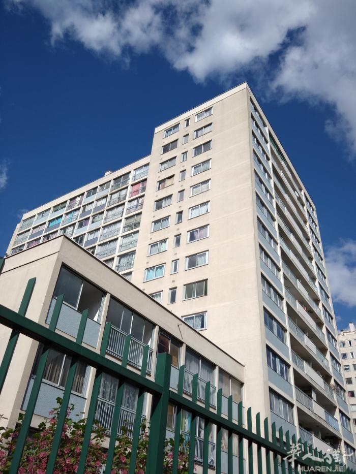 94区-vitry sur seine出售148000 €独立单间30平米.电梯 中央供暖