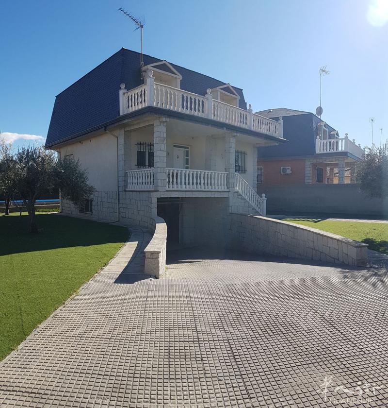 YUNCOS中心独栋别墅 247.000€